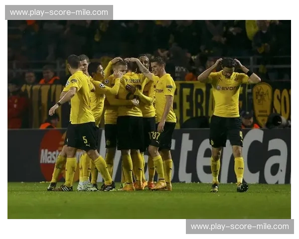 巅峰对决：当兵工厂遇上银河战舰，谁才是绿茵场上的终极华尔兹？